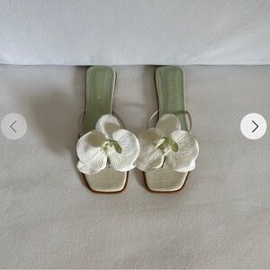 NWT 🏷️ Tissimum Orchid Sandals